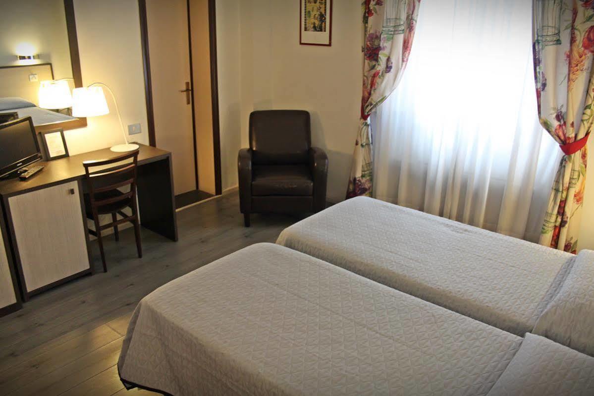 Hotel Magenta Florence Buitenkant foto